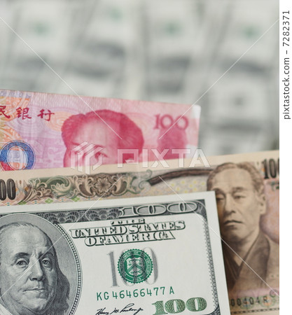 Japanese Yen, Renminbi, US Dollar Banknote 7282371