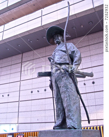 “Ota Orihi”的雕像(東京國際論壇/丸之內,東京都千代田區) “Ota Orihi”的雕像(東京國際論壇/丸之內,東京都千代田區) 7282932