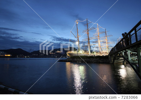 Nagasaki Harbor at night Nagasaki Harbor at night 7283066