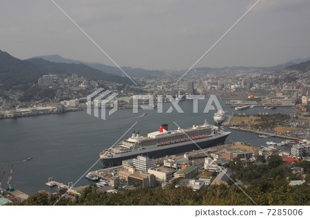 Queen Mary 2 Nagasaki Port Queen Mary 2 Nagasaki Port 7285006