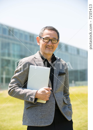 University professor University professor 7285413