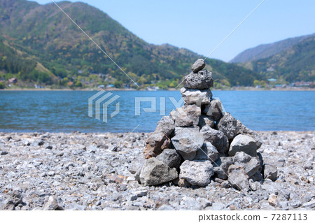 Stone play Stone play 7287113