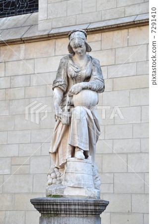 Morning skyline Brussels 7291410