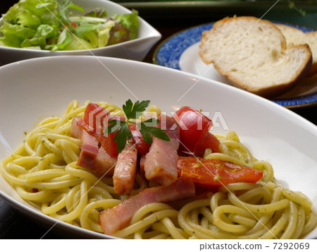 Pasta Genovese Pasta Genovese 7292069