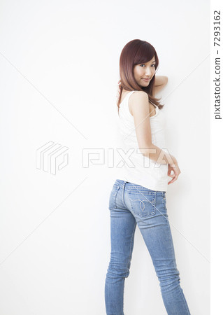 穿牛仔褲的女人 穿牛仔褲的女人 7293162