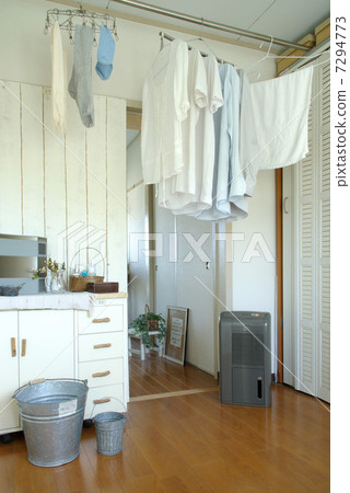Room drying 7294773