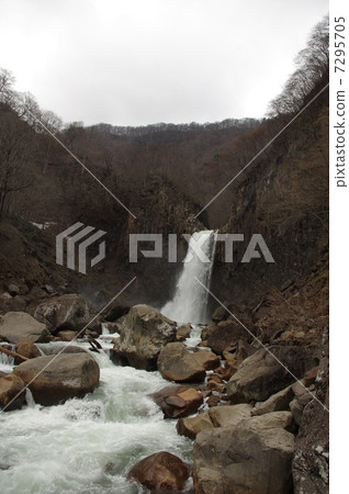 Naena Falls Naena Falls 7295705