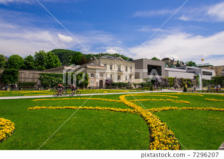 Salzburg Mirabell Garden 7296207