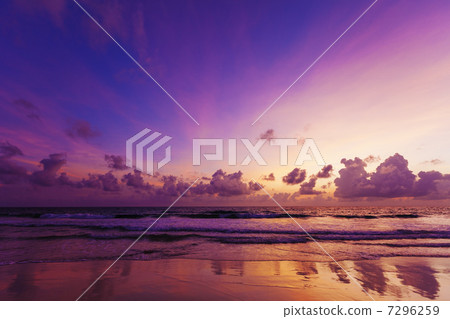 Spectacular sunset over the tropical beach. HDR Processed. 7296259