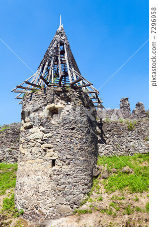 Ancient fortress ruins Ancient fortress ruins 7296958