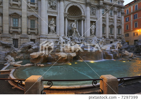 Trevi fountain in the twilight 7297399
