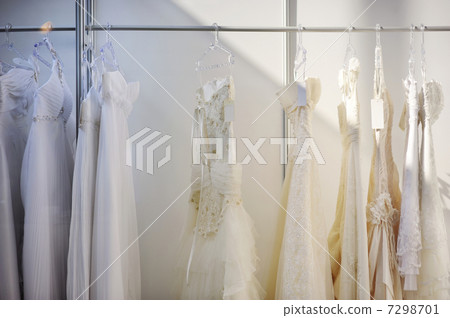 A few beautiful wedding dresses 7298701