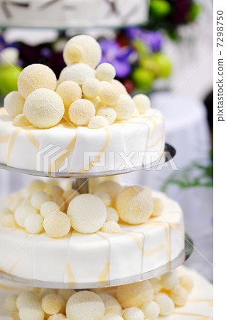 Fancy wedding cake Fancy wedding cake 7298750