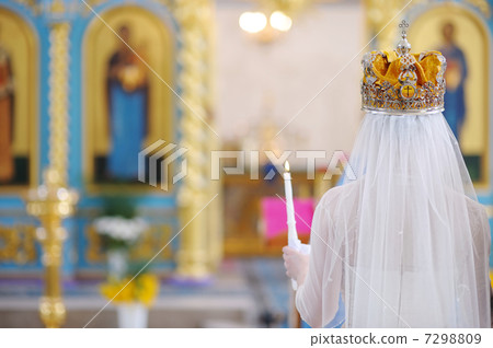 Bride in an orthodox church 7298809