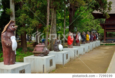 Walking around the Tatebayashi · Shaolinji Temple has an approaching path 7299199