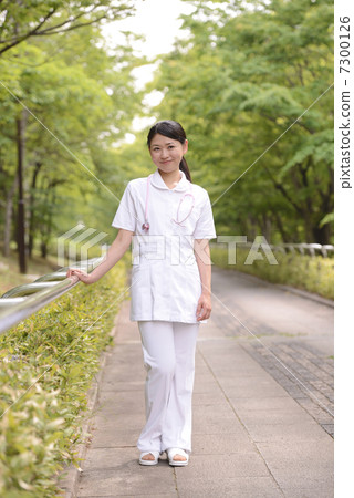 New Green Nurse 7300126