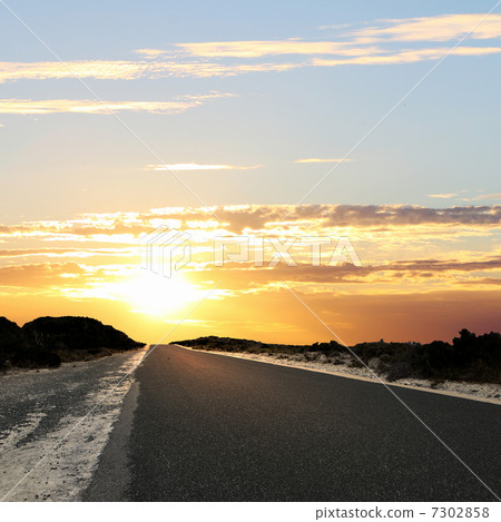 Asphalt road in countryside Asphalt road in countryside 7302858