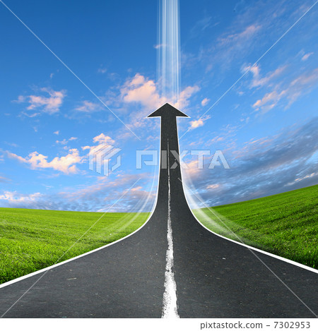 highway road going up 7302953