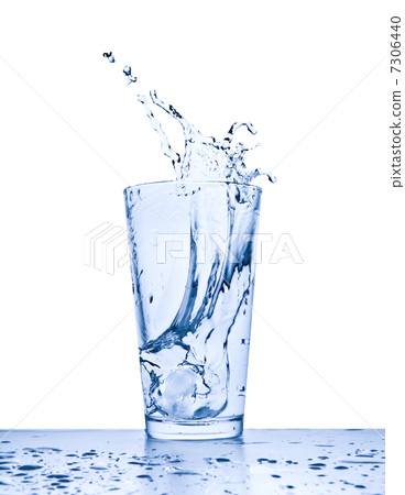 water splash in glass water splash in glass 7306440