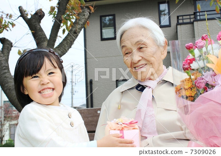 Cute grandson and grandma Cute grandson and grandma 7309026