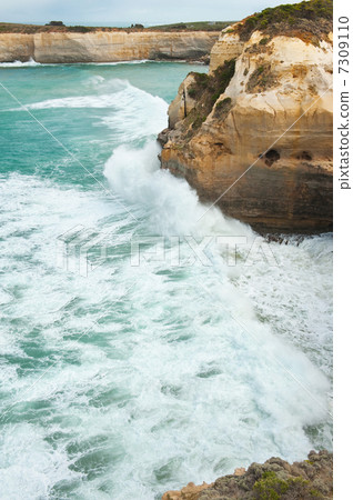 famous australian rocks 7309110