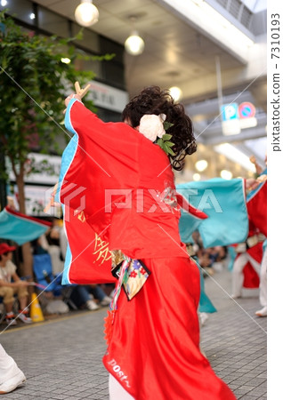 Tosa的夏日Yosakoi節是一個有趣的漫步拉力賽商店鎮 Tosa的夏日Yosakoi節是一個有趣的漫步拉力賽商店鎮 7310193