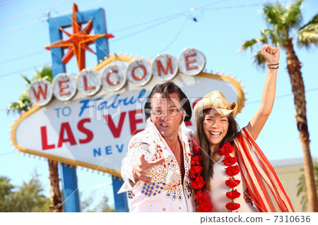 Las Vegas Elvis impersonator having fun 7310636
