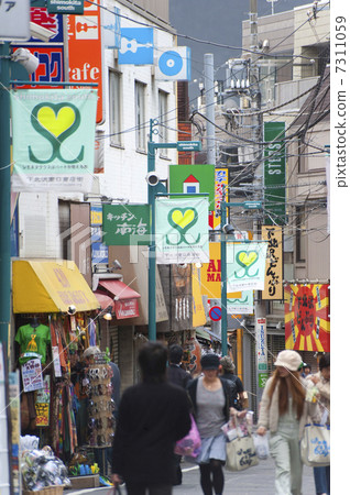 Shopping district of Shimokitazawa 7311059