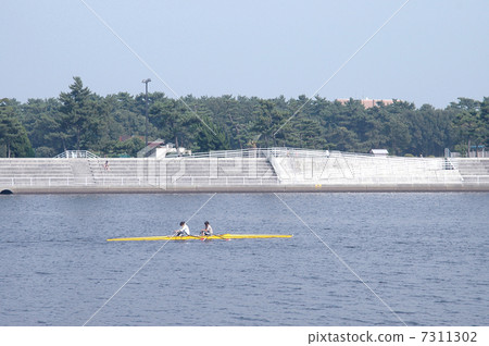 在Hamaji水道的船 7311302