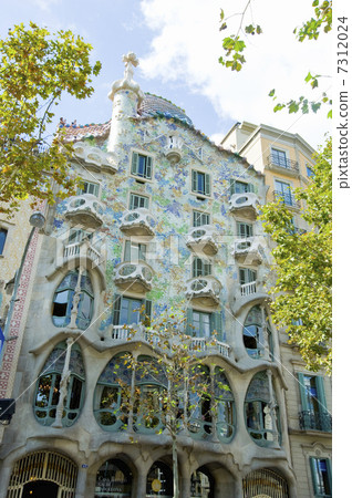 Casa Batllo exterior Casa Batllo exterior 7312024