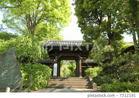 The medieval temple gate 7312191