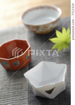 Japanese small bowl 7312328