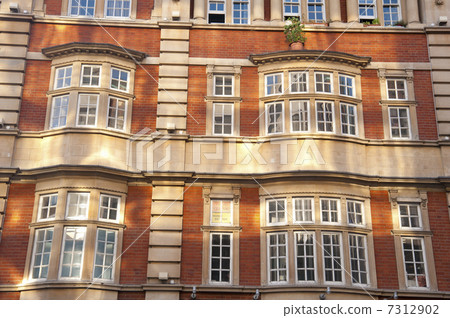 紅磚建築 紅磚建築 7312902