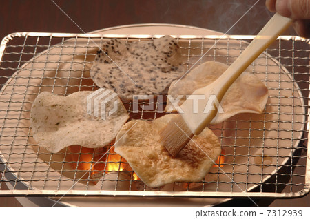 手工烘焙的米餅 7312939