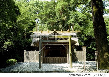 Lunar night viewing Palace of the Ise Jingu Shrine 7313295