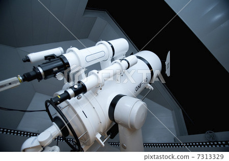 Astronomical telescope 7313329