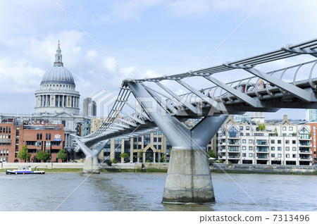 千禧橋和聖保羅大教堂 千禧橋和聖保羅大教堂 7313496