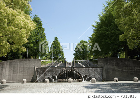 Yamashita Park Water Stage 7313935