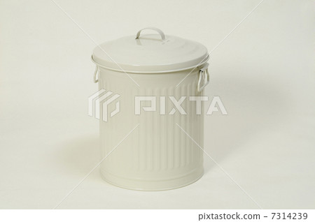 Garbage can 7314239