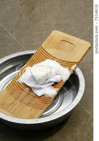 Washboard and soap Washboard and soap 7314618