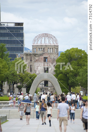 Cenotaphics of atomic bomb victims and A-Bomb Dome 7314792