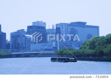 Overlooking Tenmabashi from Okawa 7314954