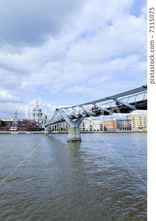 Millennium Bridge and St. Paul's Cathedral Millennium Bridge and St. Paul's Cathedral 7315075