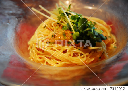 Cold pasta with seasoning Cold pasta with seasoning 7316012