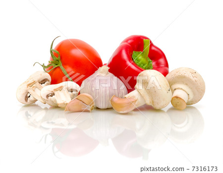 mushrooms, tomatoes, garlic and peppers on a white background 7316173