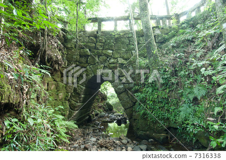 鹿兒島縣Aira Kuroshima Shrine Bridge 7316338