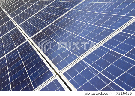 Mega solar panel 7316436