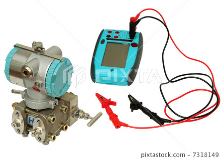 使用差壓傳感器進行校準。 使用差壓傳感器進行校準。 7318149