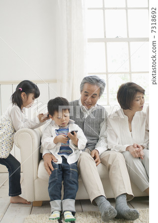 Family group Family group 7318692