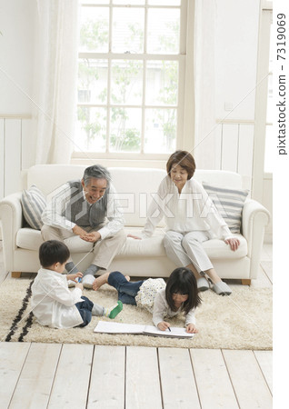 Family group Family group 7319069